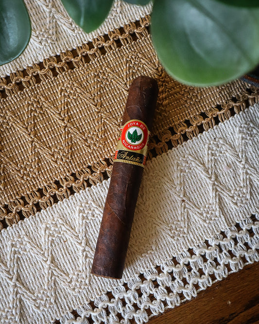 Joya De Nicaragua Cigars Antaño 1970