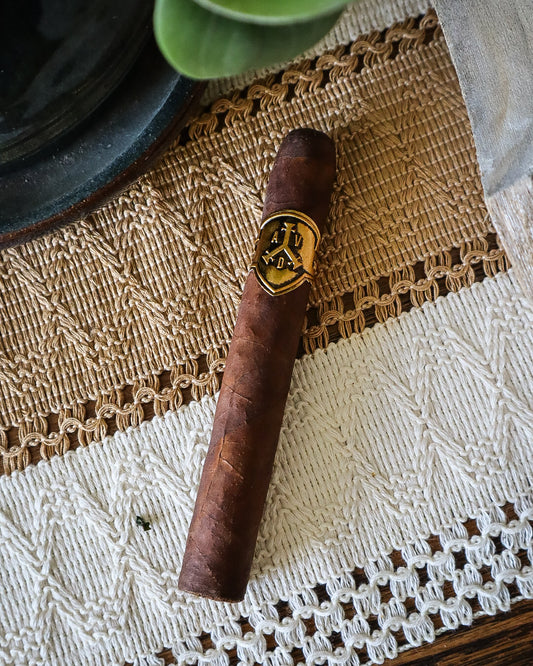 Adventura Cigars The Royal Return: King’s Gold